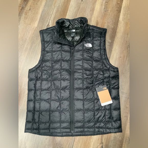 NEW The North Face ThermoBall Eco Packable Vest Black Puffer Men's Sz L